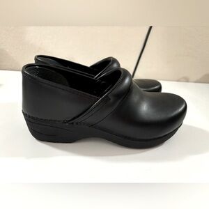 Like New Dansko Black Leather Professional Clogs 39 8.5-9